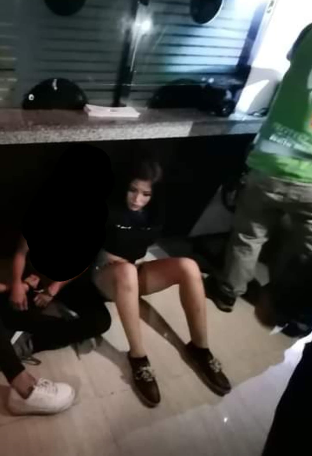 Policías de Cancún abusan de una joven en marcha feminista; ella denuncia en Facebook