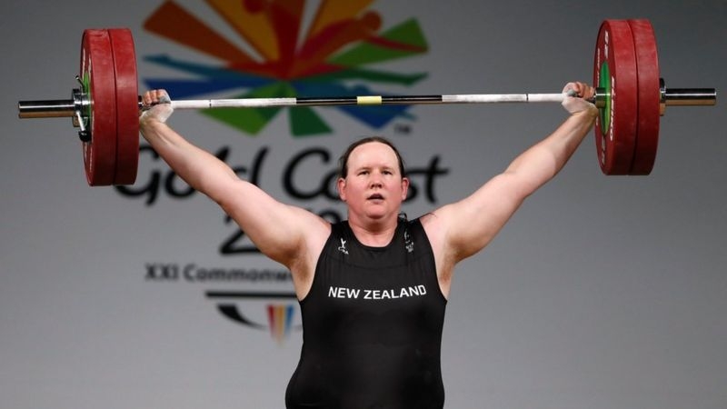 Mujer transgénero competirá en levantamiento de pesas en los Juegos Olímpicos