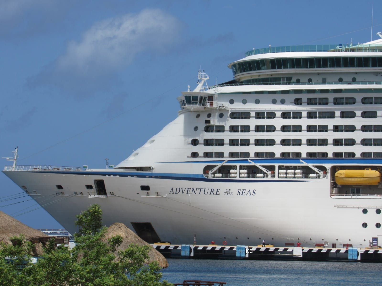Segunda visita del 'Adventure Of The Seas' genera poca derrama económica en Cozumel