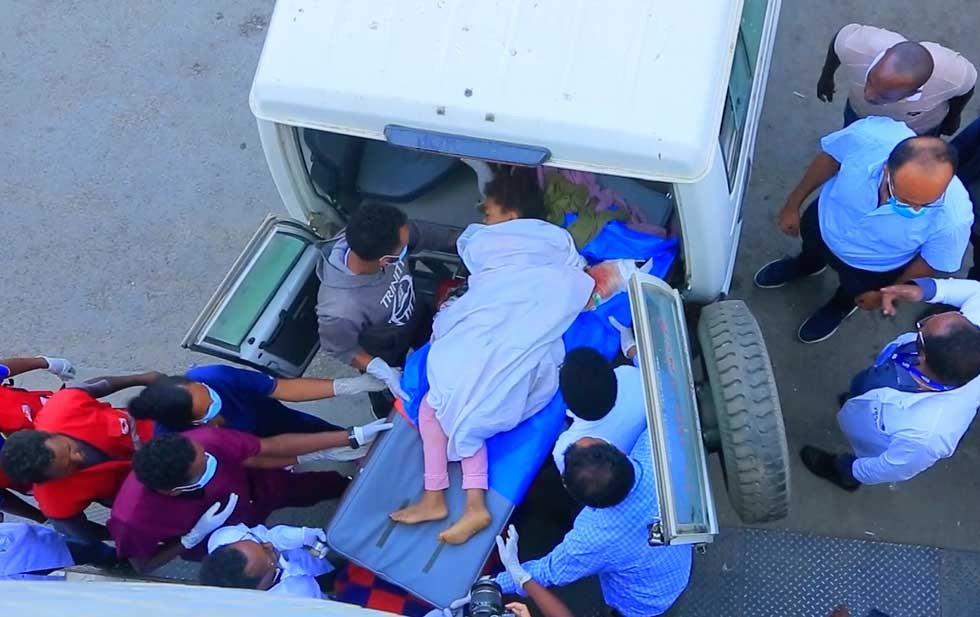 El ataque aéreo se produjo en el mercado, por lo que dejó varias personas muertas y heridas, reveló el consejero encargado de salud infantil