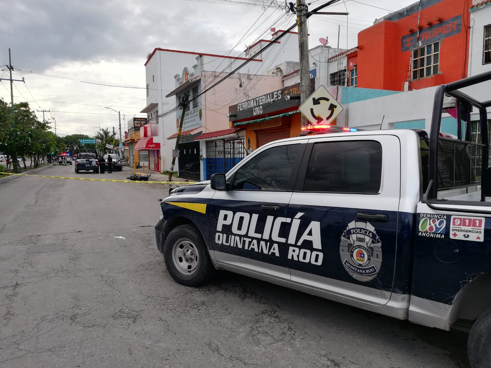 Hombre amenaza a su esposa con matarla en la Región 257 de Cancún