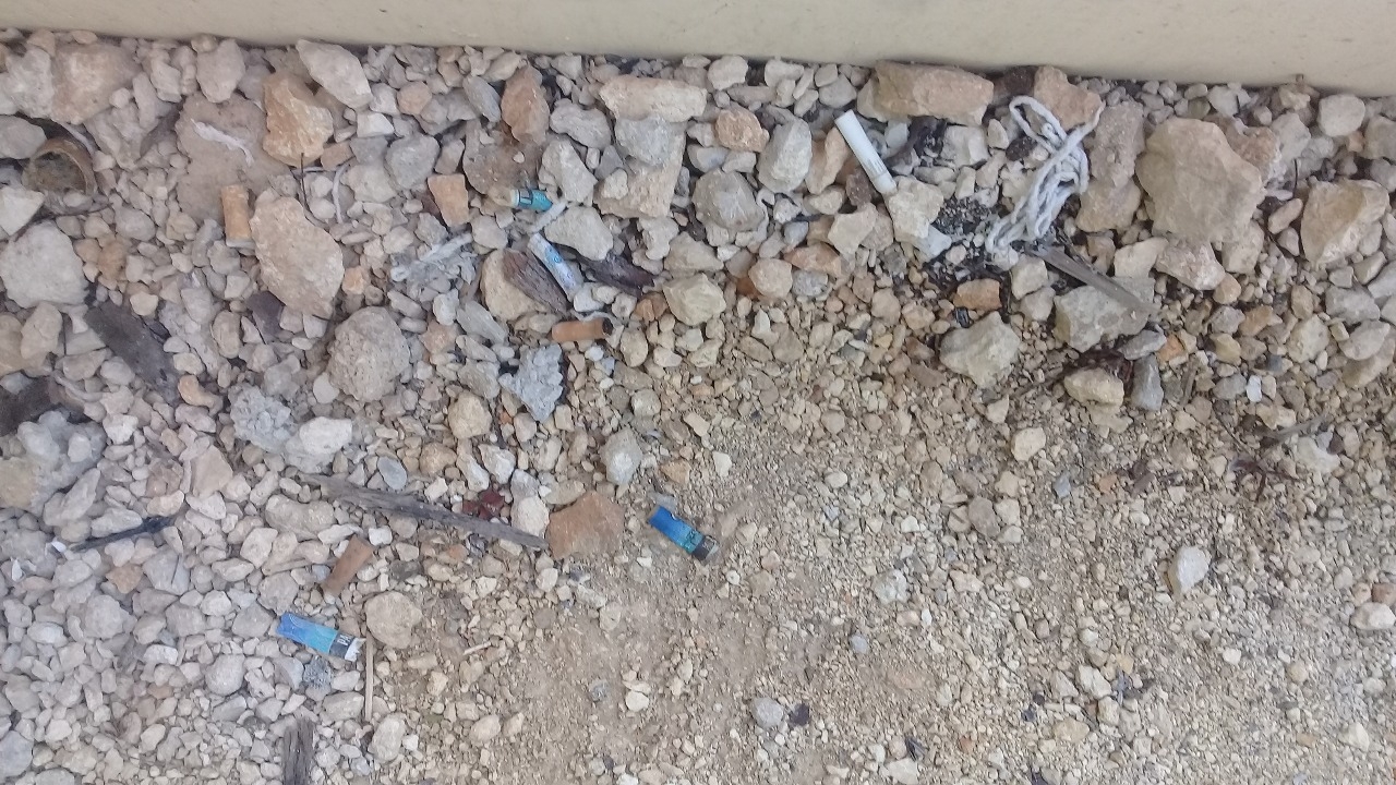 Preocupa a habitantes de Playa del Carmen contaminación por colillas de cigarro