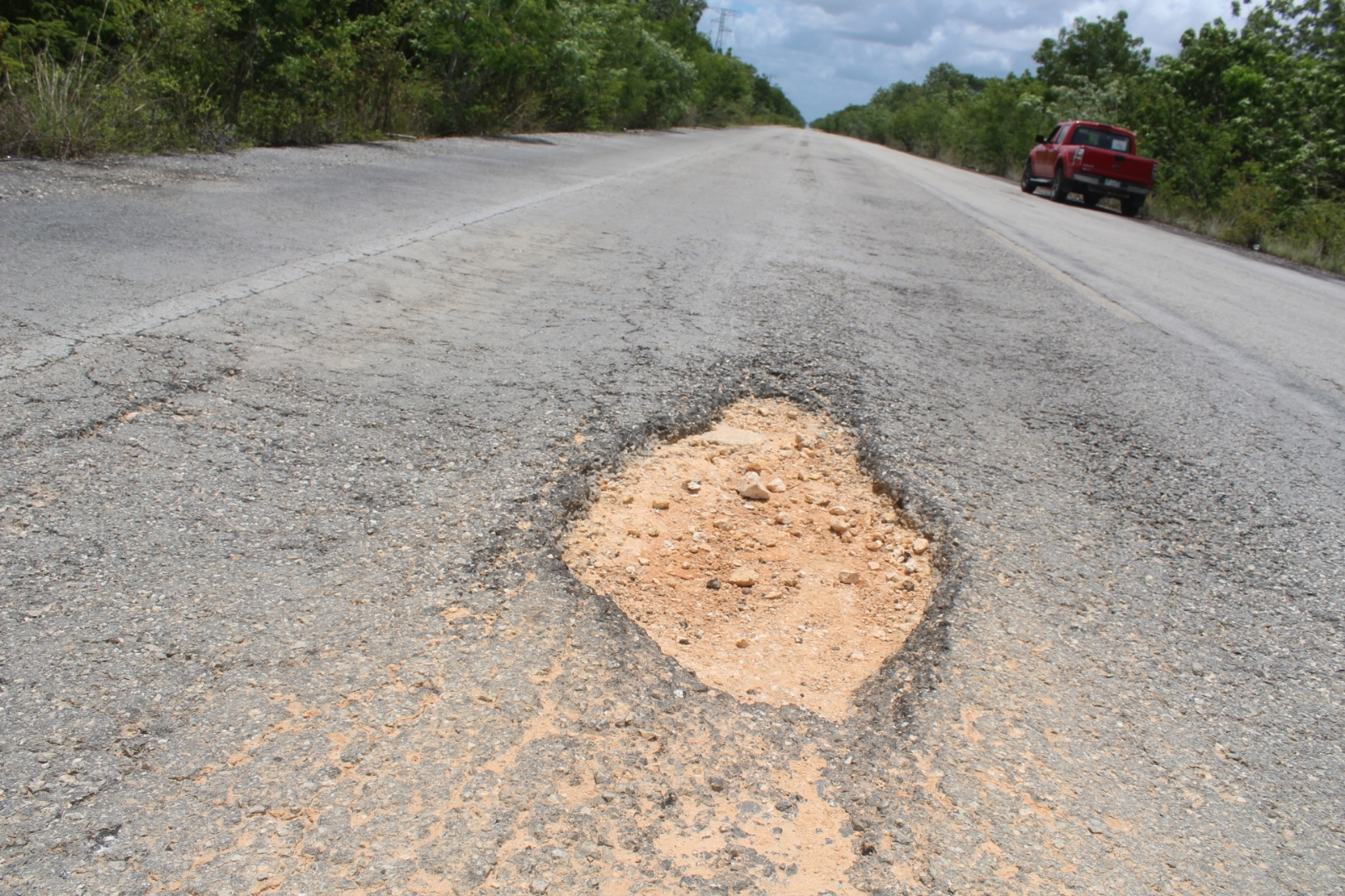 Gobierno de Quintana Roo ignora reparación en vía Cafetal-Mahahual, pese a muertes