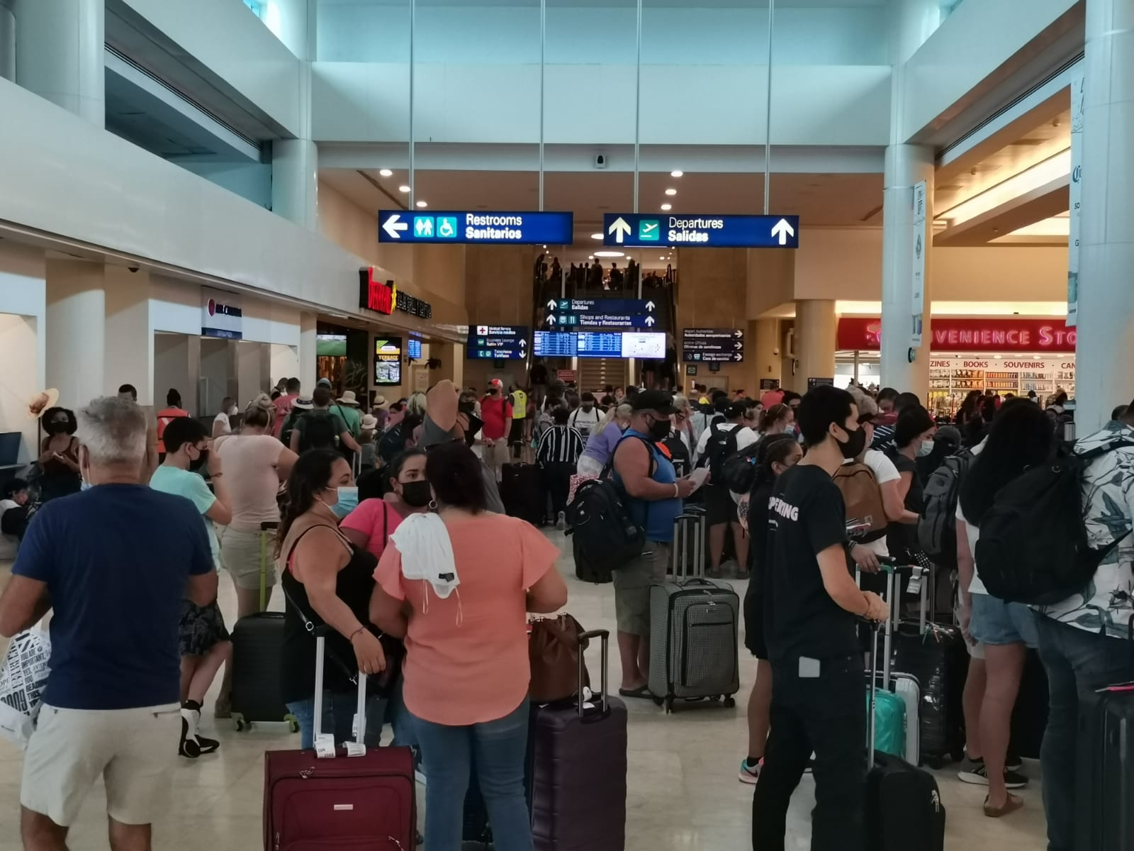 Aeropuerto de Cancún operará 400 vuelos, este sábado
