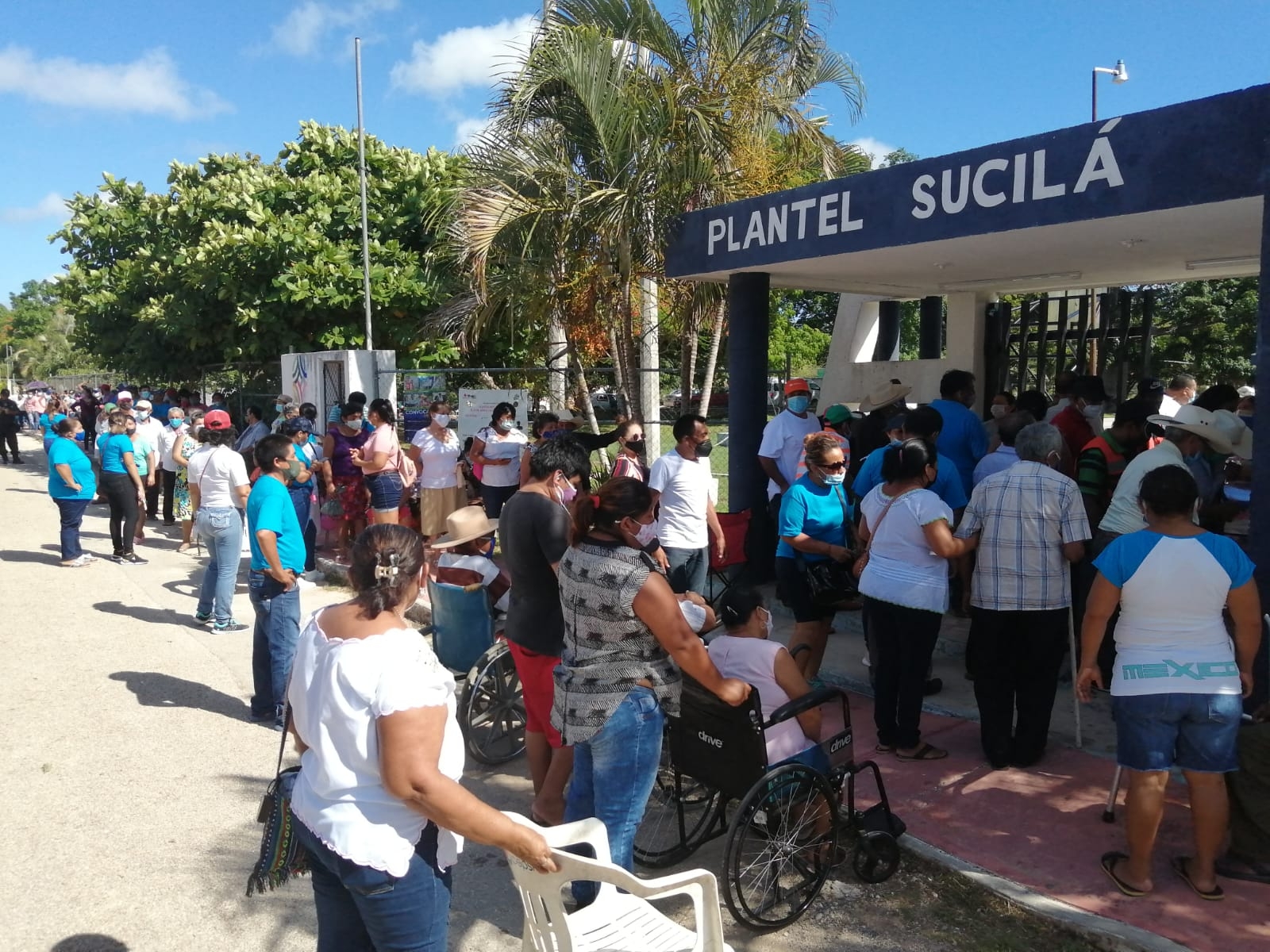 Ciudadanos encaran a policías en Sucilá, Yucatán