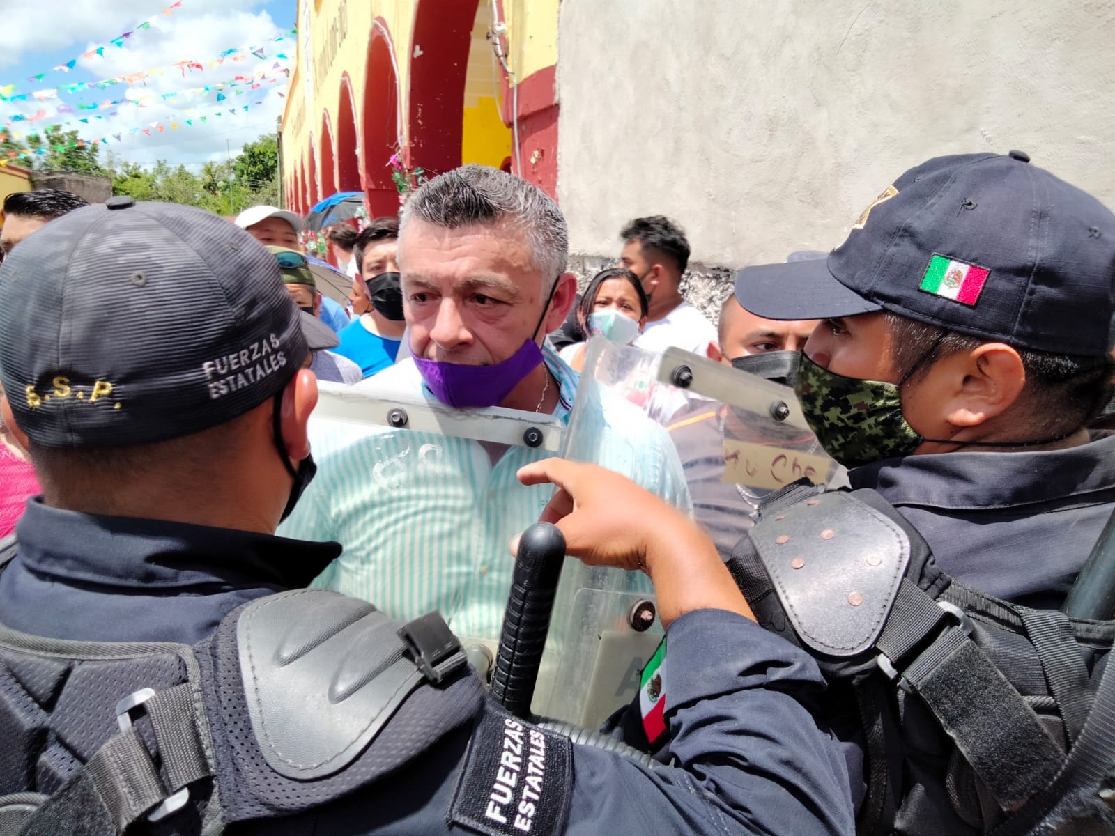 Habitantes de Xocchel, Yucatán niegan voto al esposo de la alcaldesa