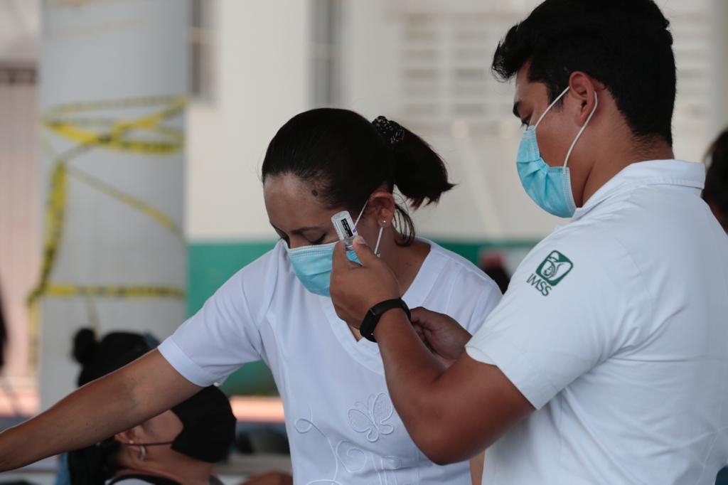 La SSY anunció la vacunación contra COVID-19 a menores de Mérida. Foto: Rodolfo Flores