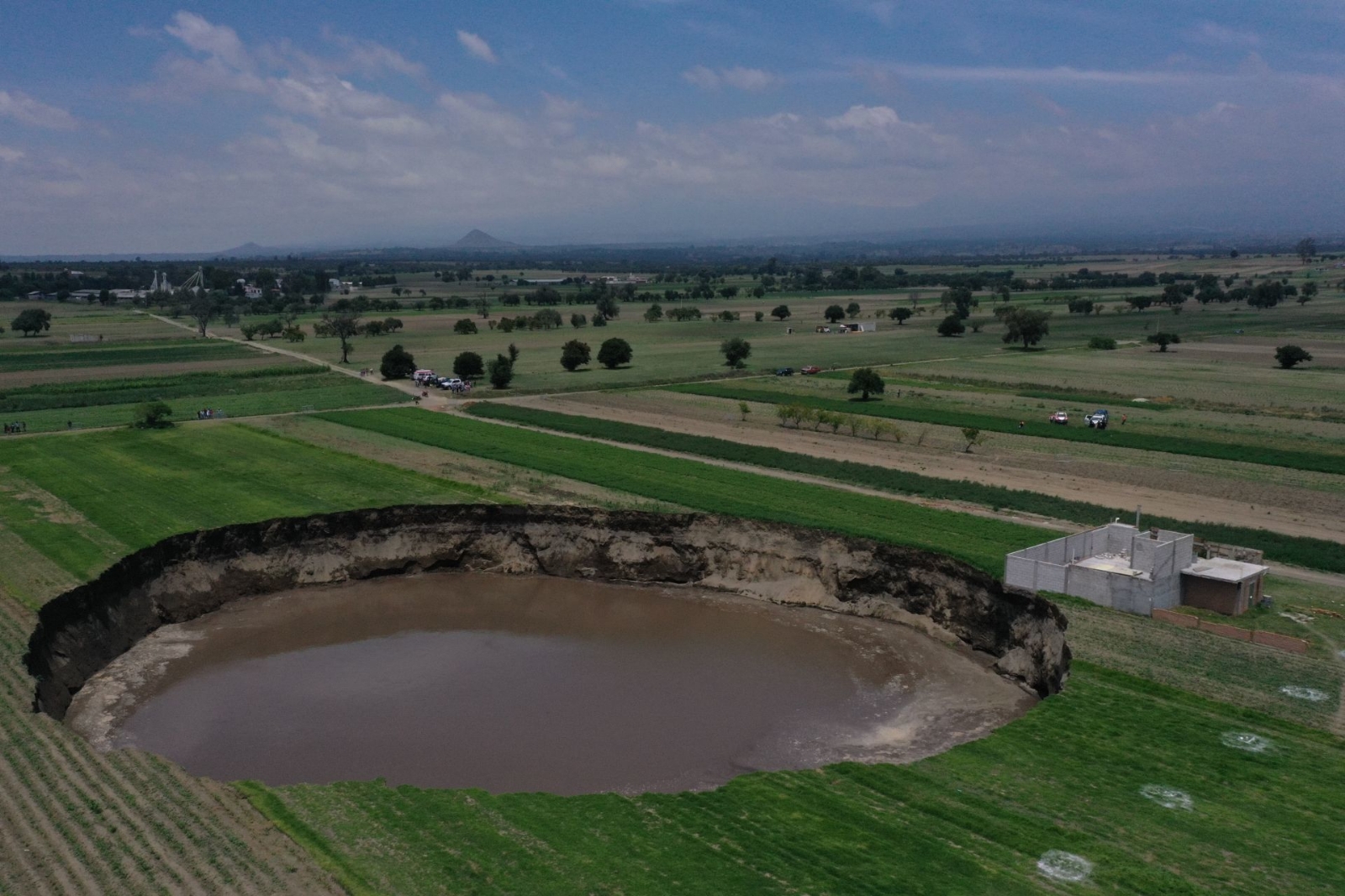 ¿Cuáles son las posibles causas detrás del socavón gigante de Puebla?