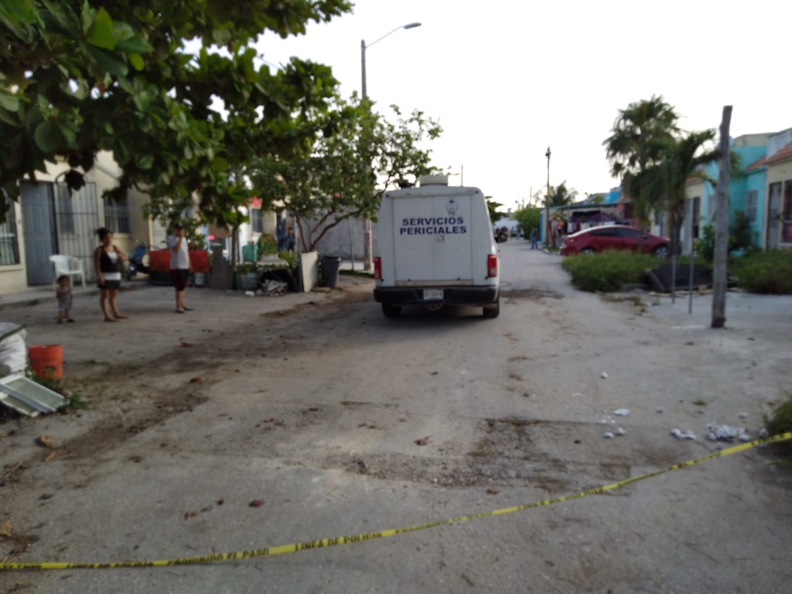 Hombres armados ejecutan a taxista en la Supermanzana 247 en Cancún