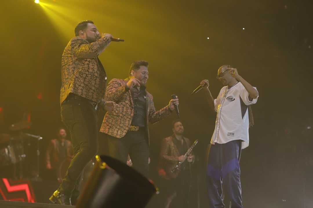 Banda MS y Snoop Dogg comparten escenario en Ontario, Canadá