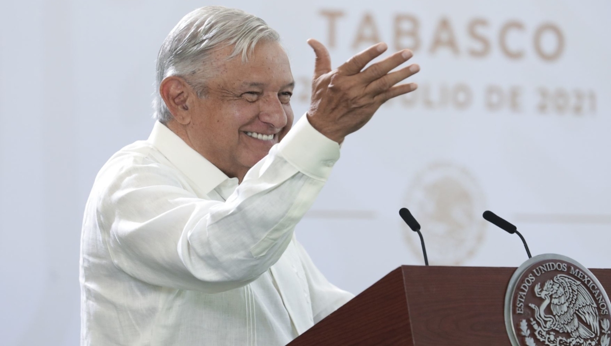 Durante su conferencia de prensa, López Obrador hizo un llamado para terminar con el bloqueo a Cuba por parte de países.  Foto: Cuartoscuro