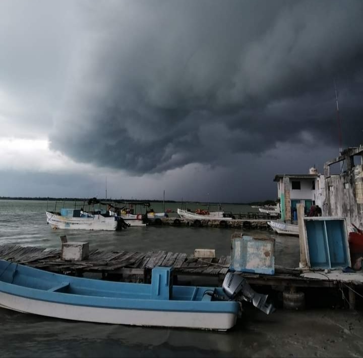 Clima en Campeche: Chubascos en el estado y vientos de 50 km/h