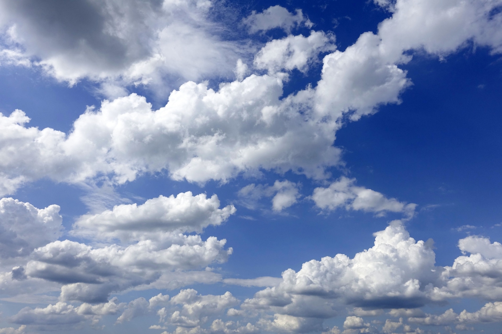 'Siembra' de nubes, así funciona la tecnología para manipular el clima