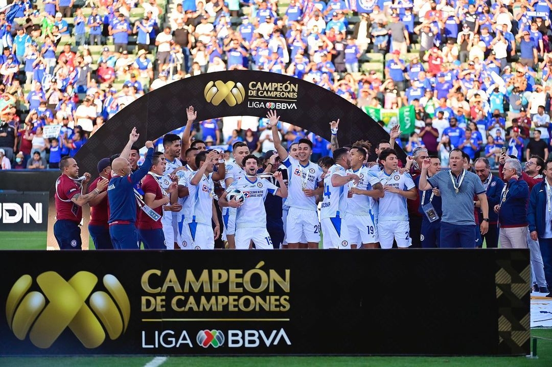 Cruz Azul se corona Campeón de Campeones con 2-1 frente a León