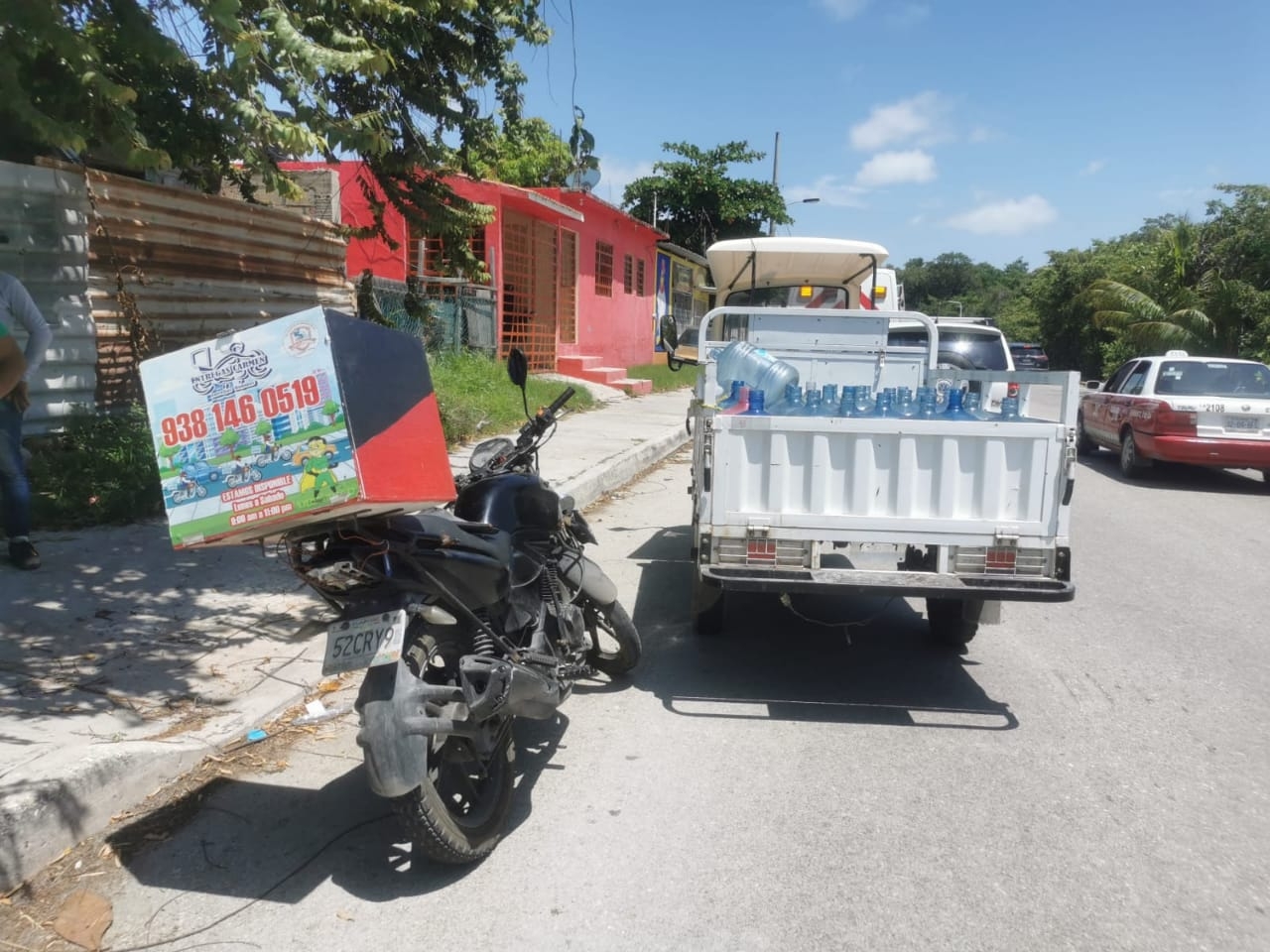 Repartidor de agua embiste a un 'mandadito' en Ciudad del Carmen