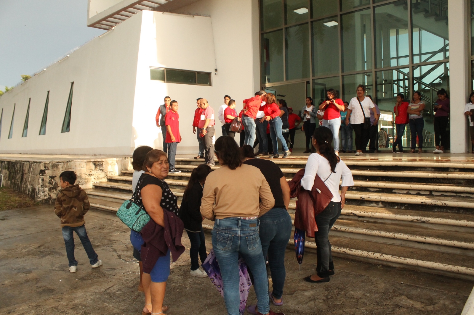 PRI despide a empleados tras fracaso electoral en Campeche