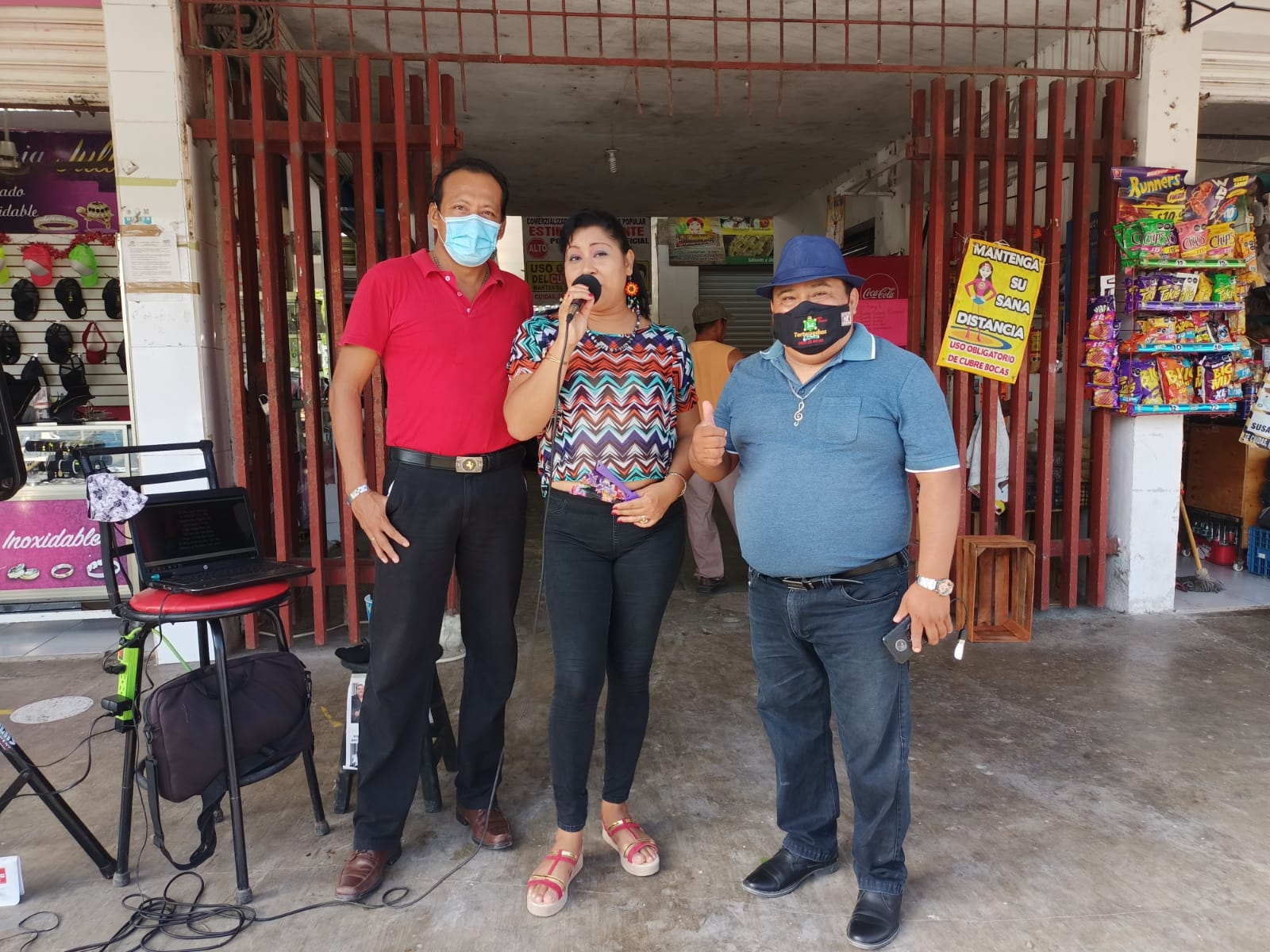 Músicos de Chetumal 'convierten' mercado Andrés Quintana Roo en su escenario
