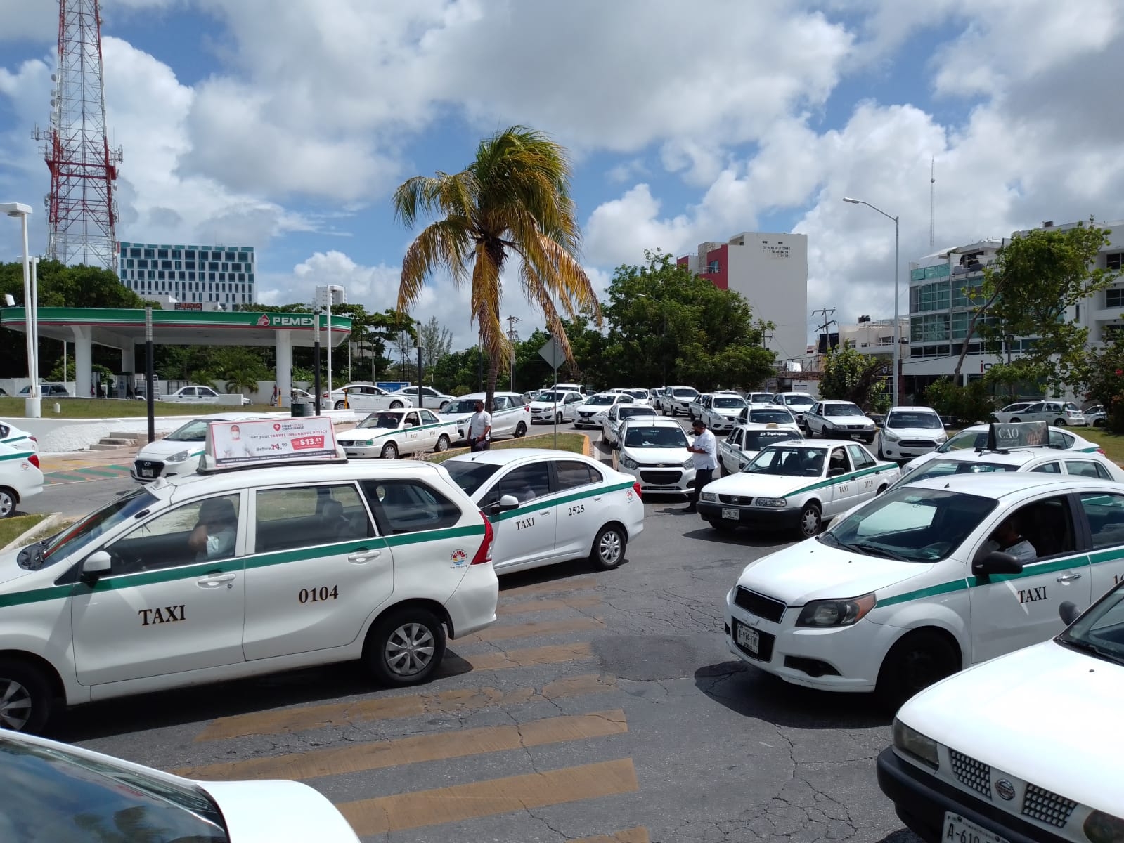Así se convocó la marcha de taxistas sobre la avenida Bonampak en Cancún