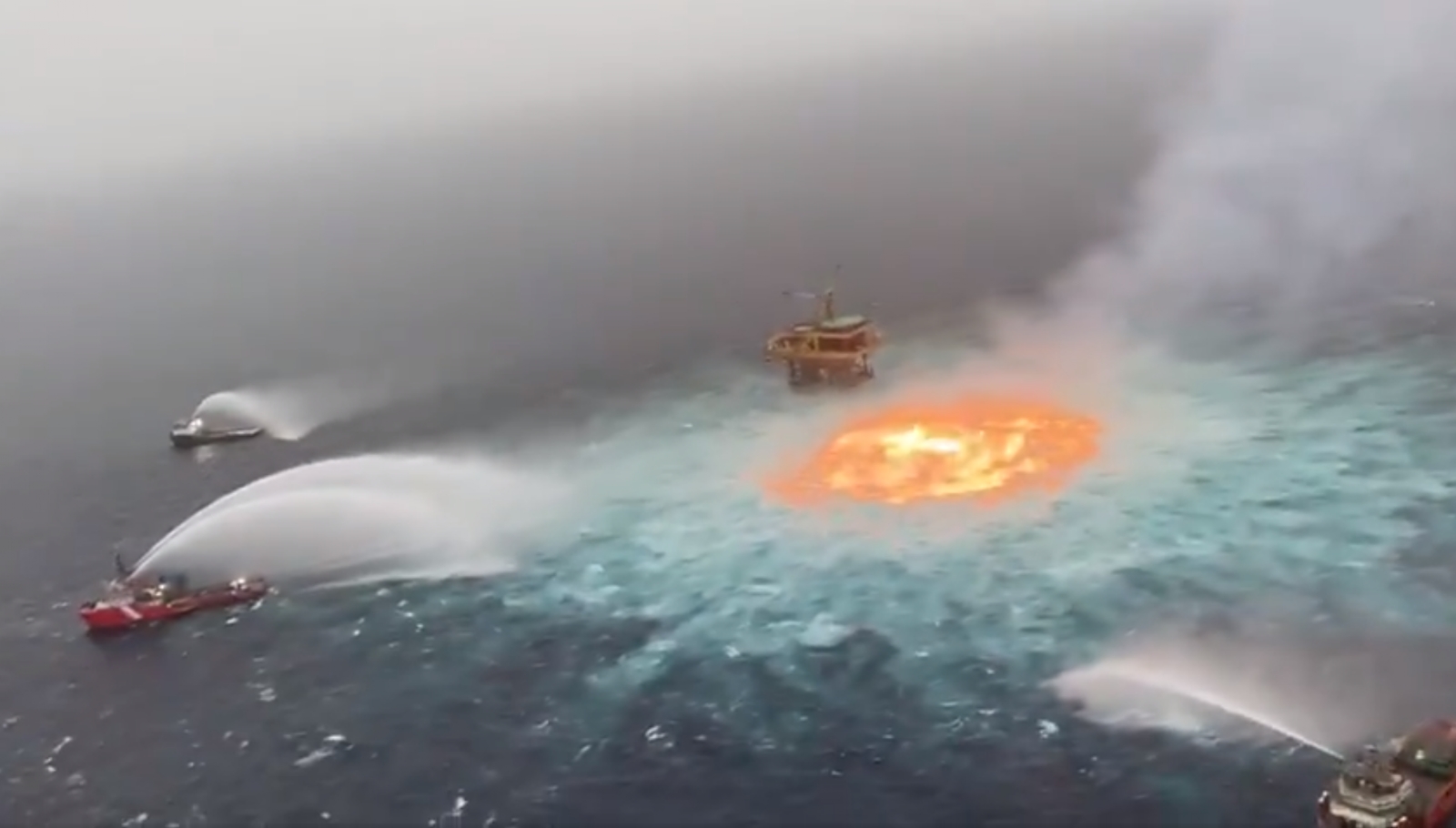 'Ojo de fuego' en el mar de Campeche: ¿Qué ocasionó el incendio en la plataforma de Pemex?