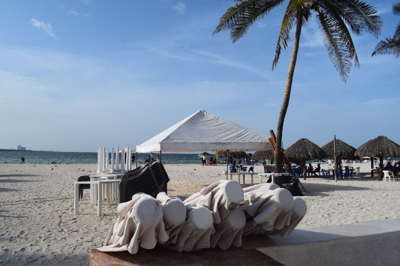 Cierre de playas en Progreso causa molestia entre empresarios