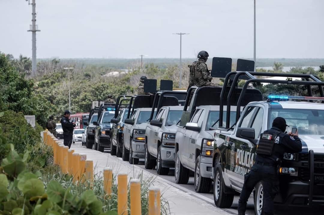 Cancún: Detienen a siete personas durante operativo de seguridad en Playa Delfines