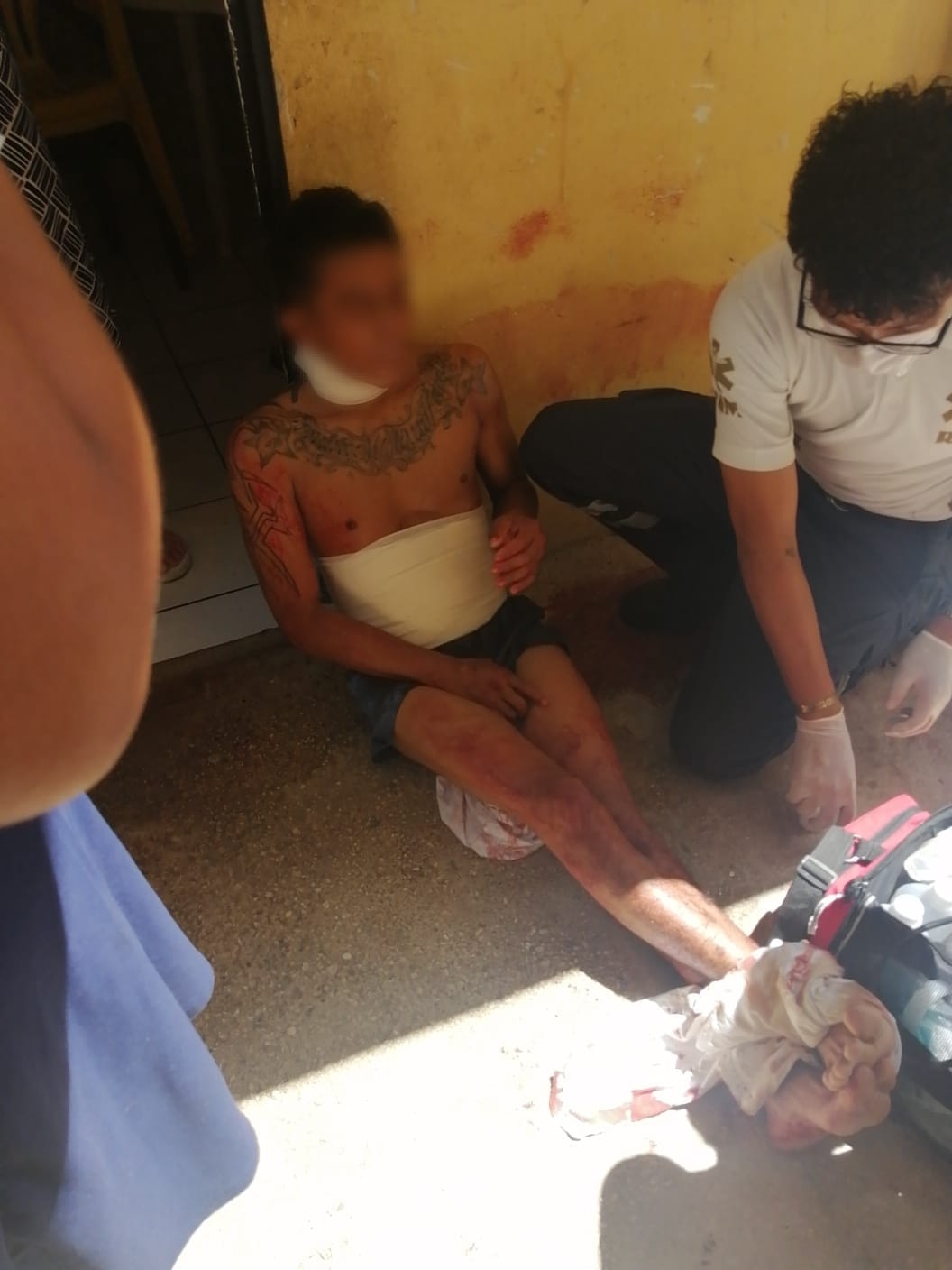 El hombre fue atendido por paramédicos de la Cruz Roja en el el domicilio ubicado en la Región 259 de Cancún