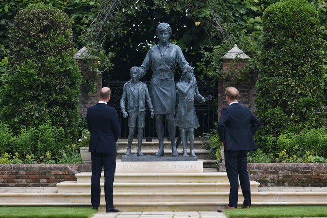 Lady Di: ¿Cuál es el mensaje que esconde la estatua de la Princesa de Gales?