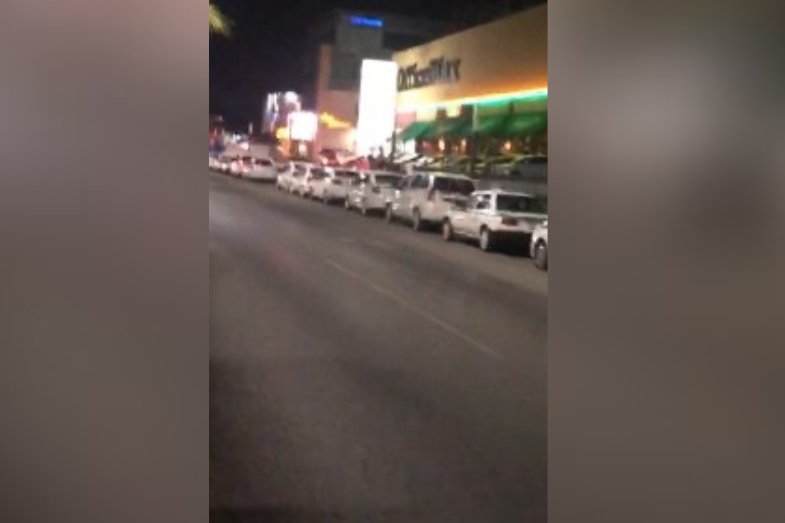Taxistas se manifiestan en la avenida Bonampak por asesinato de conductor en Cancún