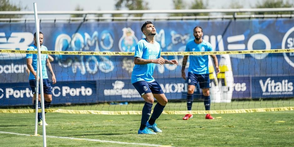 'Tecatito' Corona habría llegado a acuerdo con el FC Oporto para irse al Sevilla