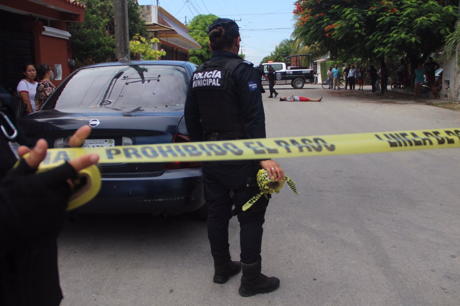 Hombres a bordo de un taxi matan a balazos a una persona en la Región 219 de Cancún
