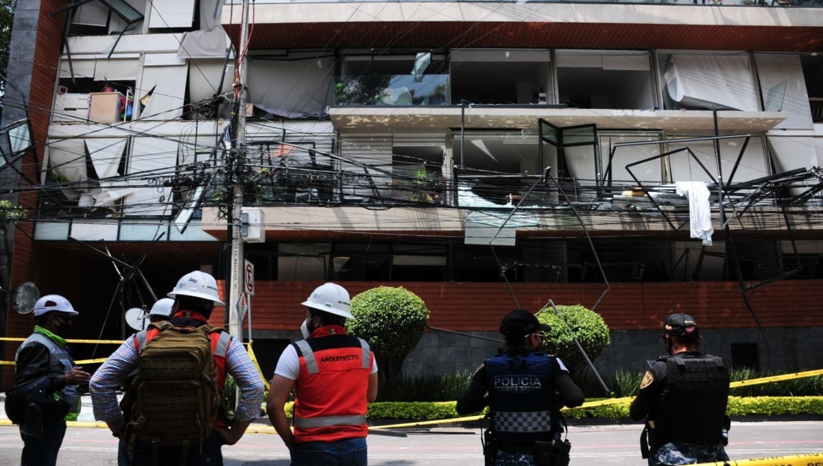 Fiscalía CDMX indaga explosión en edificio de la Benito Juárez