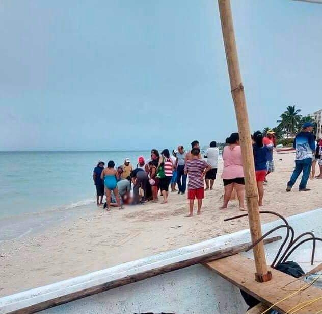 Rayo impacta a pareja de hermanos que jugaban a la orilla de la playa en Progreso