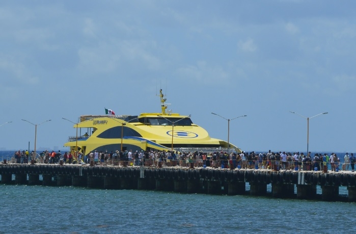 Asi era el primer ferry que operó la ruta marítima Cancún-Isla Mujeres en 1981: FOTOS