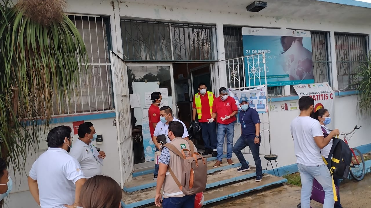 Evacúan oficinas de la Jurisdicción Sanitaria 03 en Felipe Carrillo Puerto