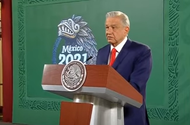 El presidente Andrés Manuel López Obrador mantiene comunicación con el gobernador de Veracruz