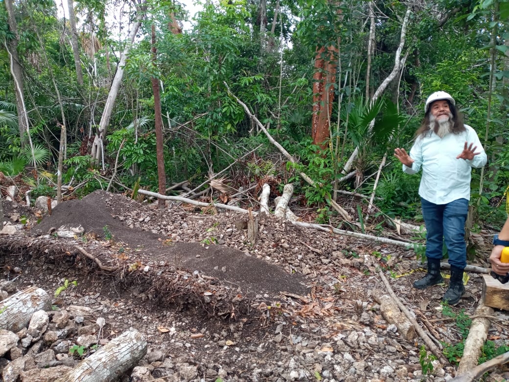 El personal del INAH indicó son 10 plataformas de viviendas de la civilización maya halladas en donde será la Central de Abastos