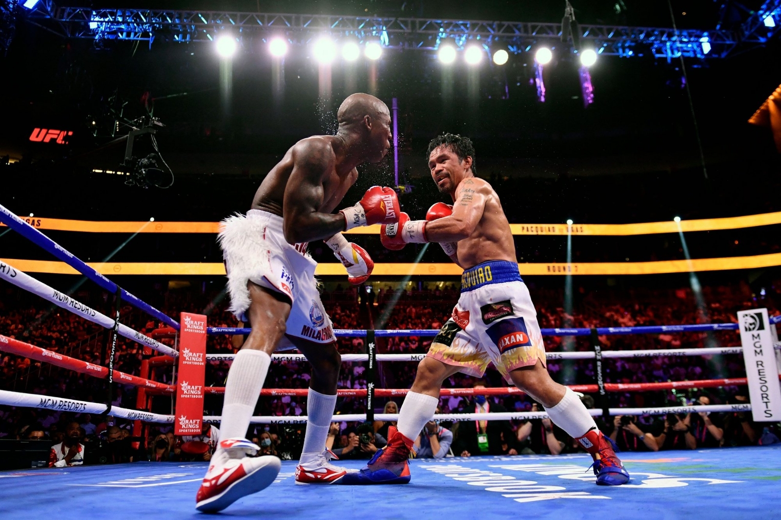 Manny Pacquiao pierde el cinturón de campeón del mundo; Yordenis Ugás mantiene su corona