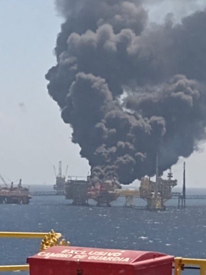 Así sofocaron el incendio tras explosión en plataforma petrolera Ku-Alfa de Pemex: VIDEO