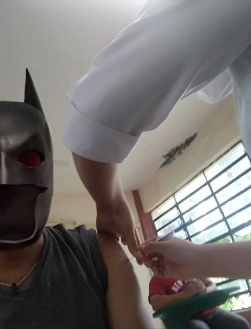 Batman de Motul recibe su segunda dosis contra el COVID-19