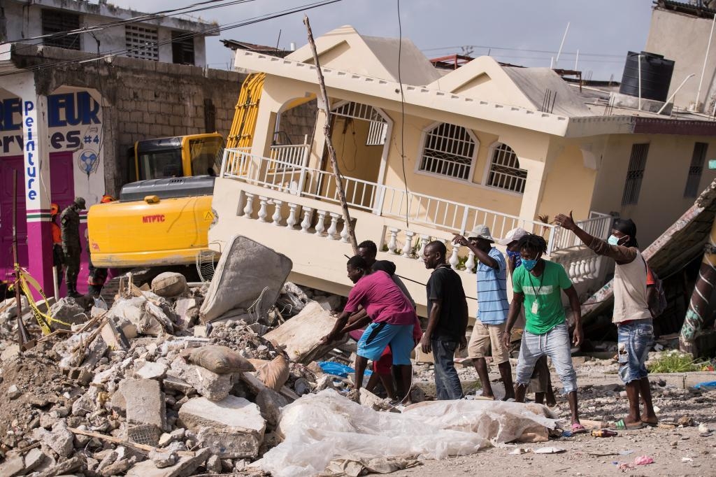 Papa Francisco envía 200 mil euros a Haití para damnificados por sismo