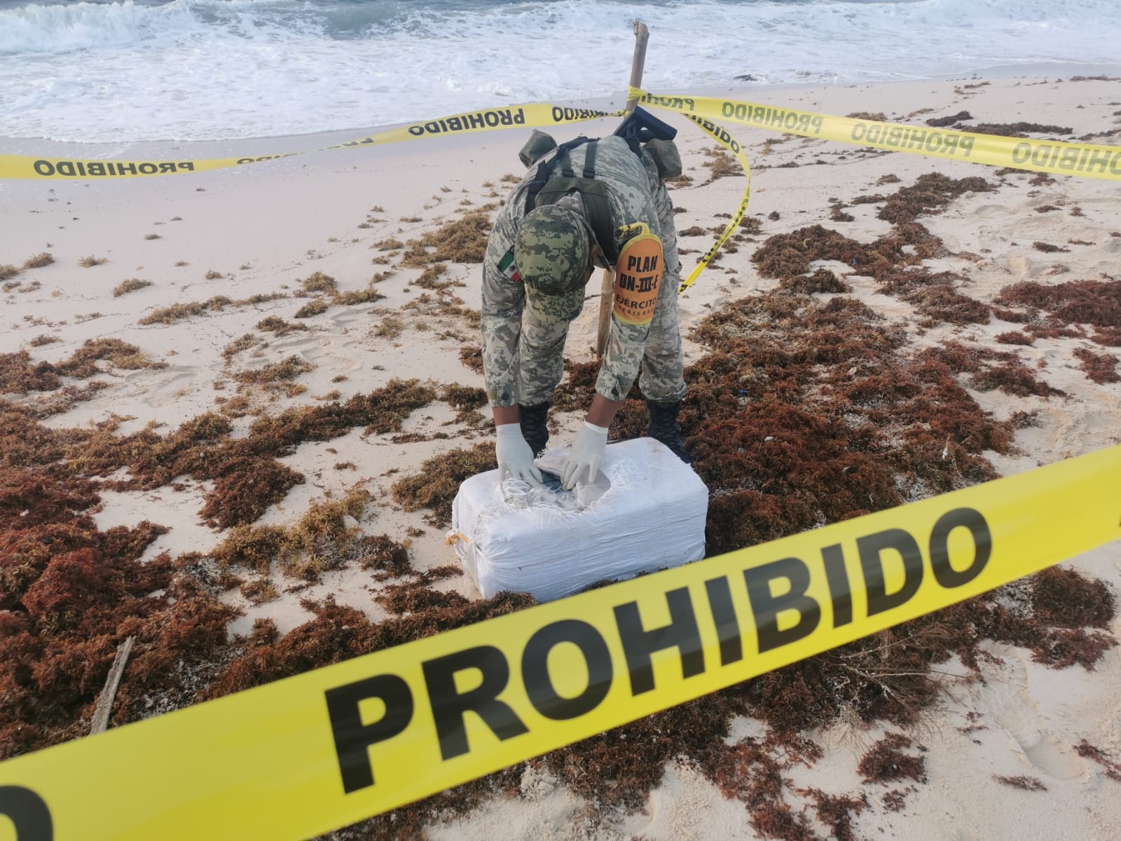 Recalan 30 paquetes de cocaína en playas de la costa este de Cozumel
