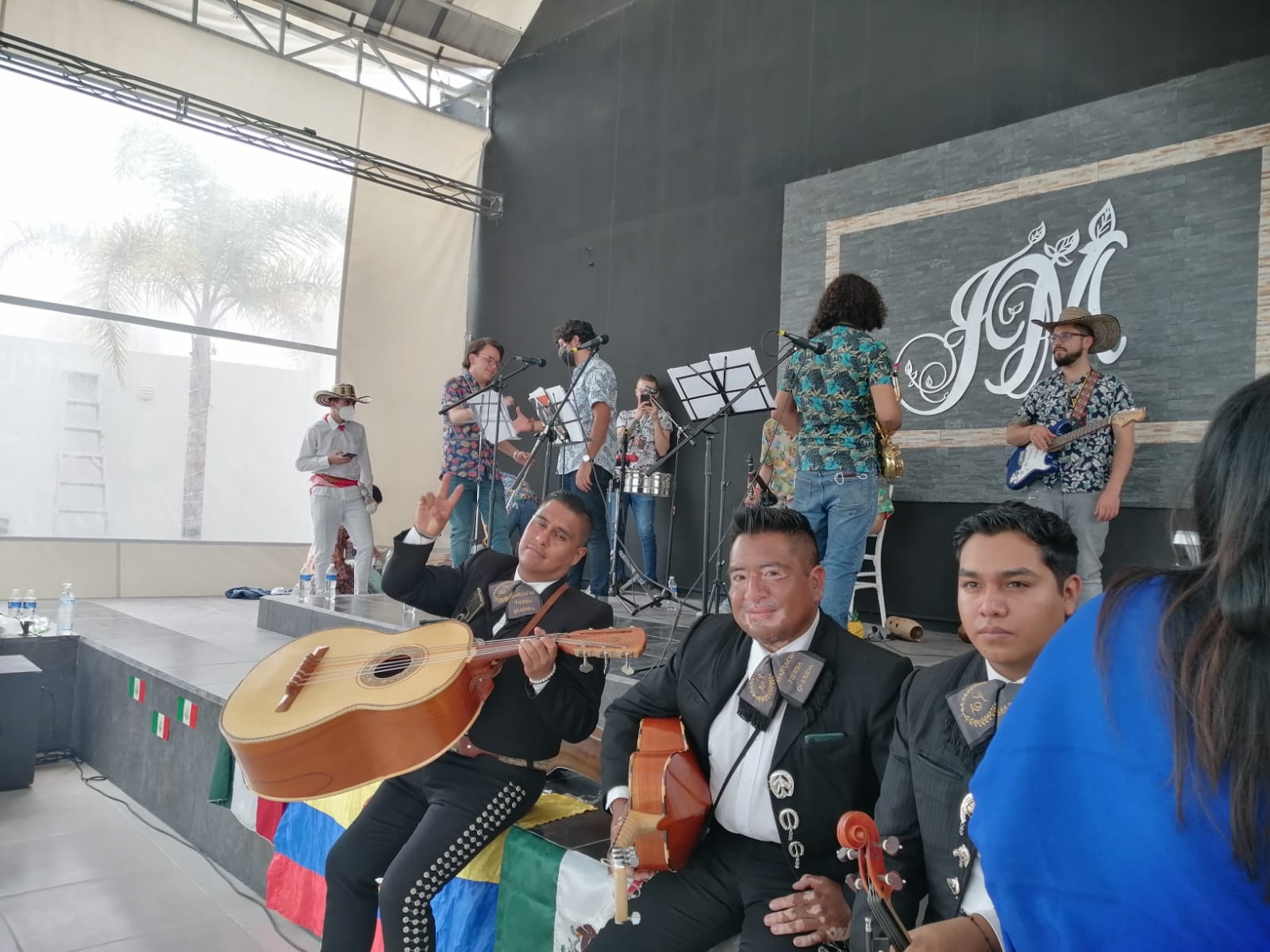 Familiares piden a migración liberar a músicos colombianos en Cancún
