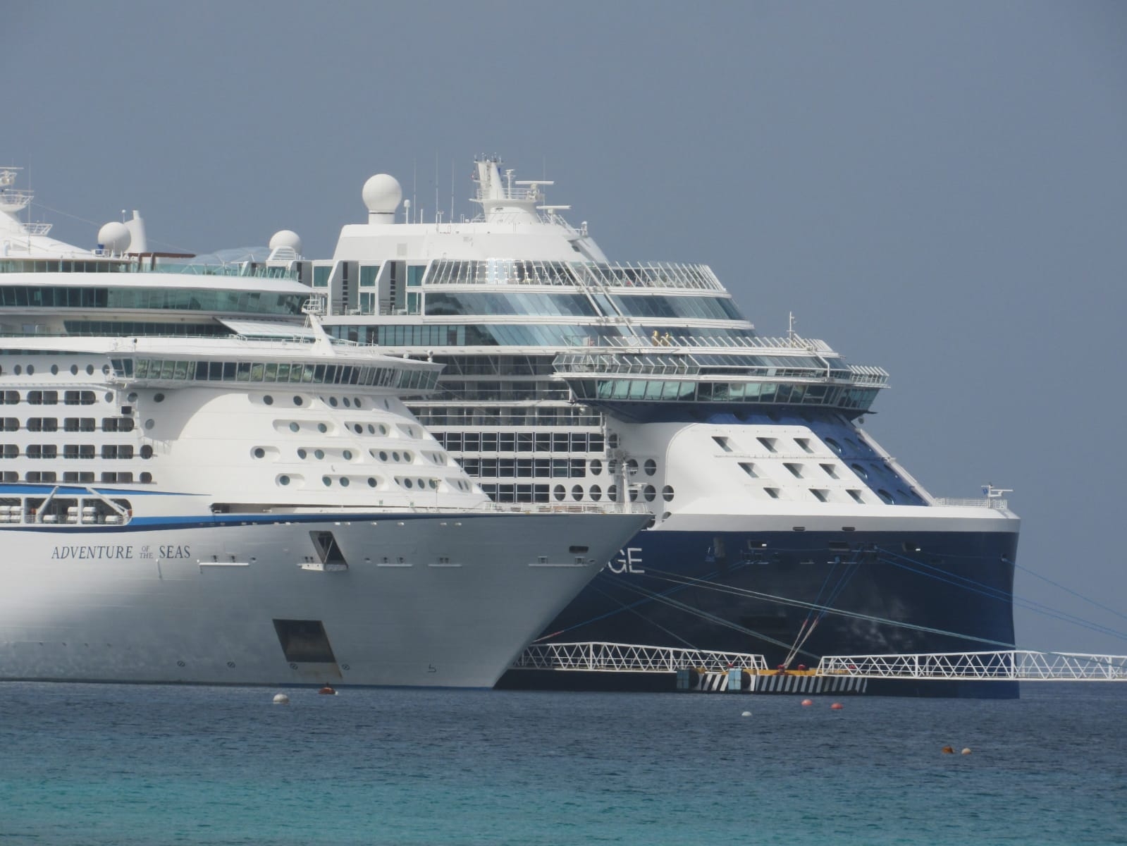Cruceros 'Adventure Of The Sea's y 'Celebrity Edge' llegan con tres mil turistas a Cozumel