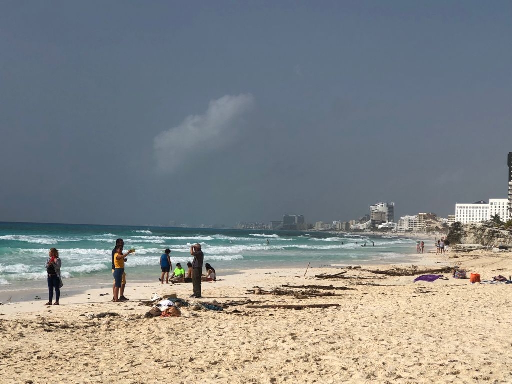 Así luce Playa Marlín, una de las más limpias de sargazo en Cancún: EN VIVO