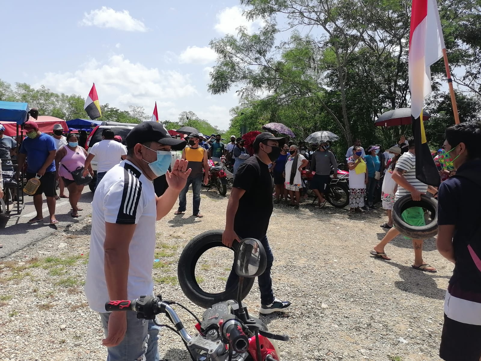 Pobladores bloquean acceso a granja porcícola de Kekén en Homún, Yucatán
