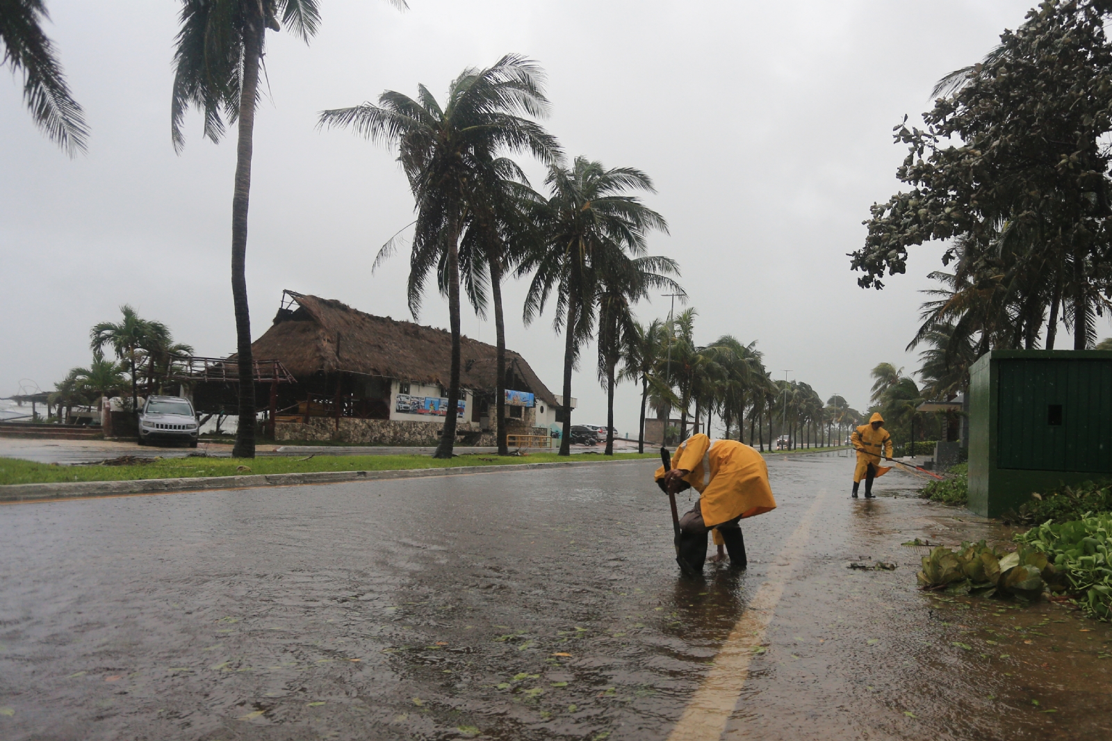 Así se ve Isla Mujeres durante el paso de la Onda Tropical 29: EN VIVO