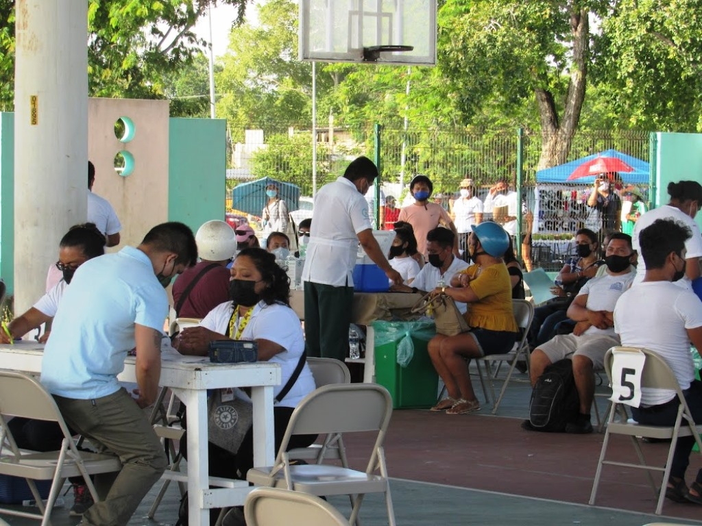 Segunda dosis de AstraZeneca para 'Centennials' en Quintana Roo, sin fecha: Delegado federal