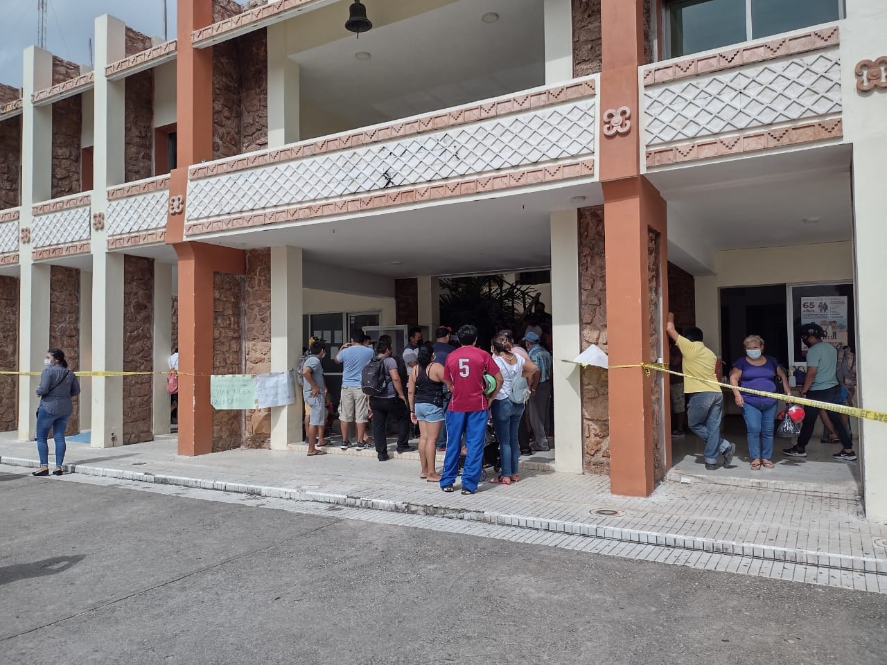 Trabajadores del Ayuntamiento de Felipe Carrillo Puerto levantarán huelga tras nueve días