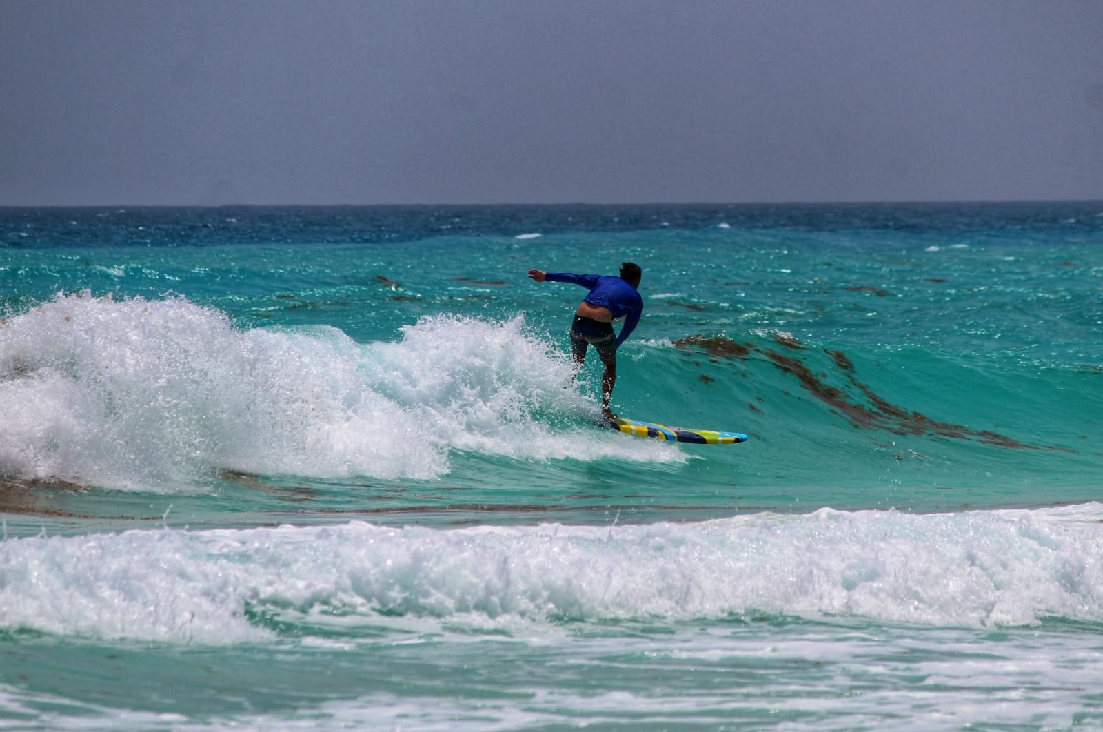 La mayoría de las playas monitoreadas en Cancún tienen sargazo en cantidad baja