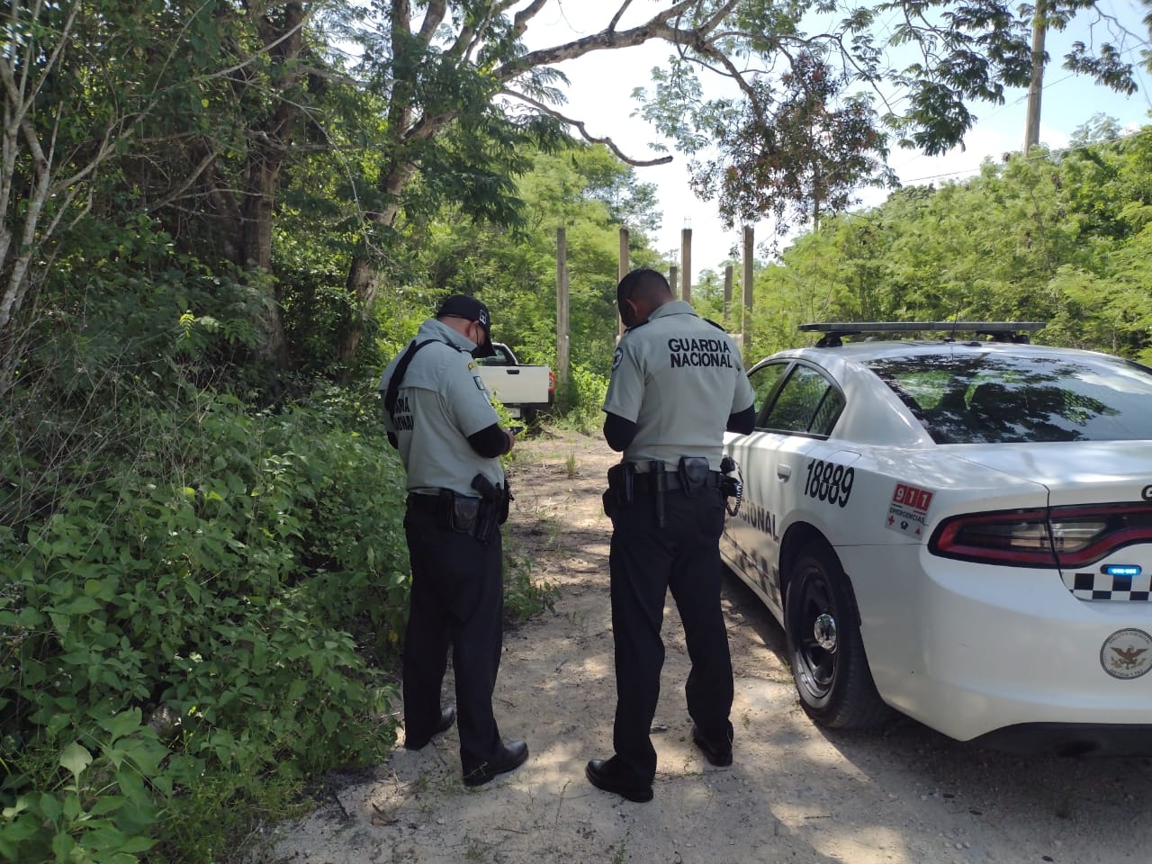 Guardia Nacional encuentra abandonado posible auto robado en Felipe Carrillo Puerto